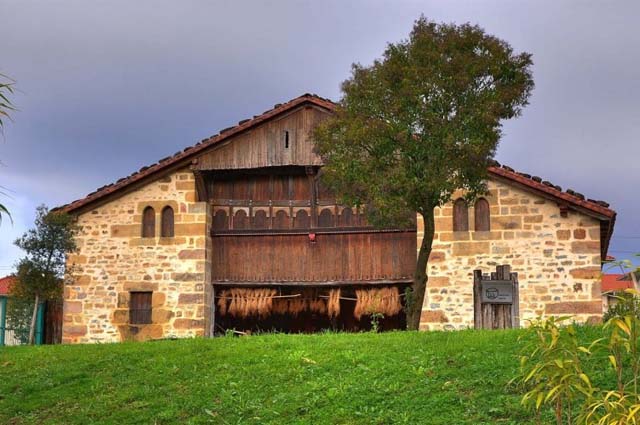  Dónde ver a Olentzero: visita la casa del Olentzero en Izenaduba Basoa, en caserío más antiguo de Bizkaia