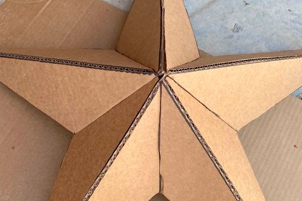  6 de diciembre de 2023: taller de adornos navideños sostenibles en el Aula Ambiental de Getxo