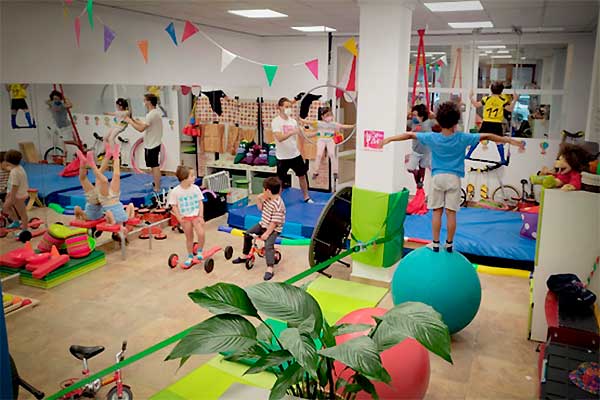  La escuela de circo Zirkun Zirko abre nuevo local en Algorta