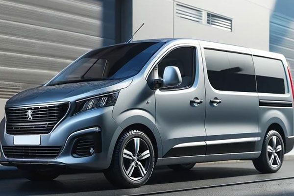  Explora Bilbao en familia en un coche de 7 plazas