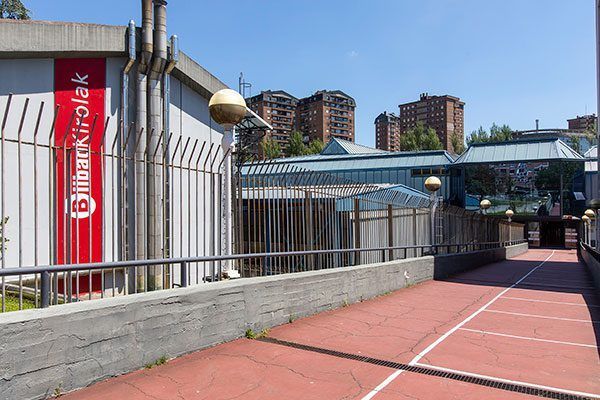  Hinchables y zona de juegos infantiles en los polideportivos de Bilbao