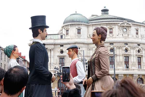  Gigantes y Cabezudos en Bilbao 2024: fechas y horarios para ver a unos de los personajes más queridos de Aste Nagusia