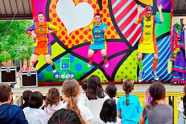  «Eszena kalera», las artes de calle llenan de teatro, danza y magia los barrios de Bilbao