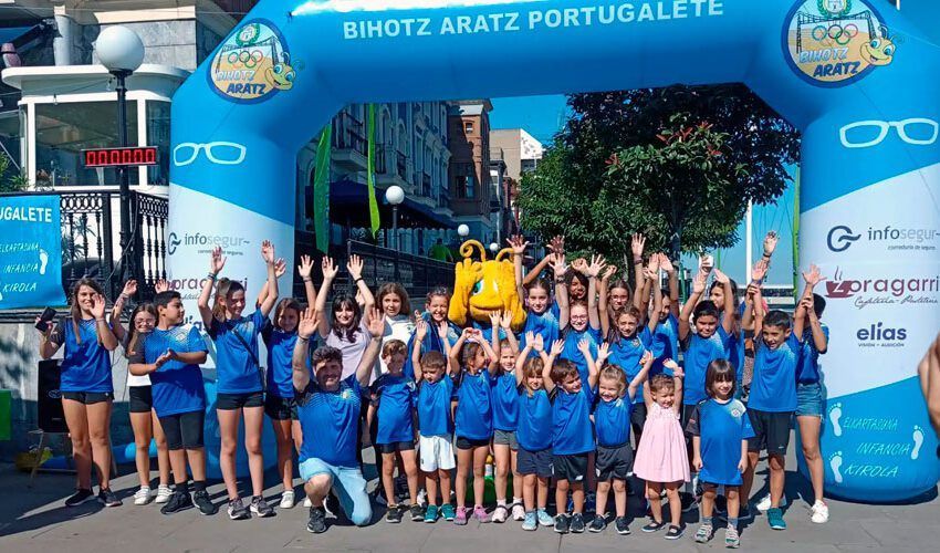  Carrera contra el cáncer infantil e hinchables en Portugalete