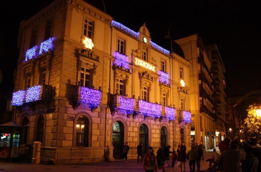  Encendido de luces navideñas y chocolatada en Santurtzi