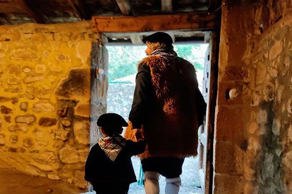  ¡Vuelven Olentzero y Mari Domingi a la Ferrería de El Pobal!