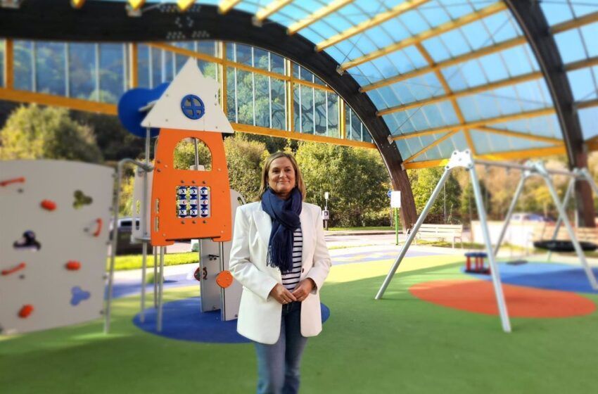  Retuerto estrena su primer parque infantil cubierto