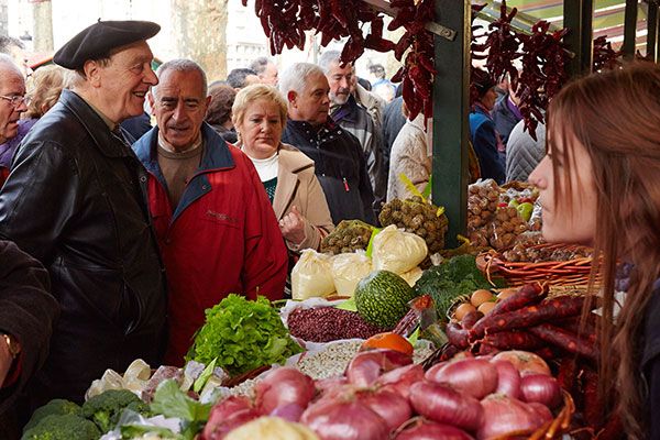  Amorebieta celebra su II Feria Ganadera y Artesana en Boroa