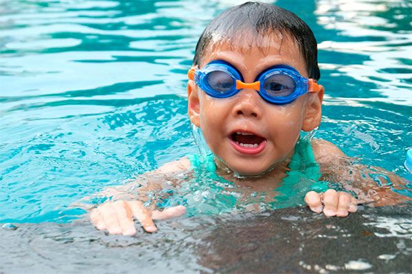  Natación para bebés: abre el plazo para los cursillos de los polideportivos Sakoneta y Torresolo en Leioa