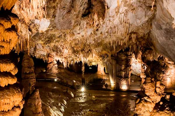 cueva de Pozalagua, Karrantza, Día de los Museos