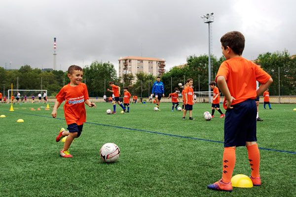  Abierto el plazo para el Campus de fútbol de Petronor: deporte y diversión en Muskiz y Las Carreras