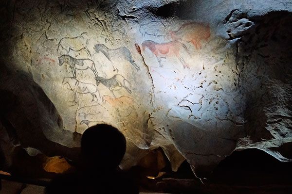  Viaje a la Prehistoria: Descubre las pinturas rupestres más espectaculares de la costa vasca
