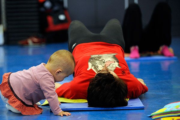  Taller gratuito para familias con bebés en Bilbao: vínculos, cuidados y primeras experiencias